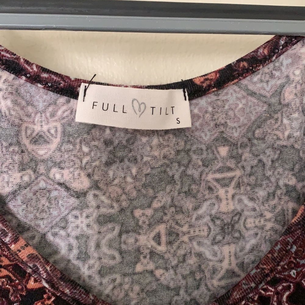 Full Tilt Cold Shoulder Top ~ Euc - image 2